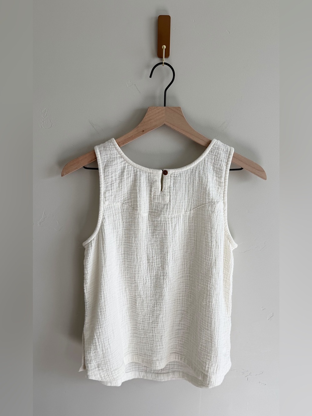 Kuhl Klover Cotton Gauze Tank in White - Picture 7 of 9